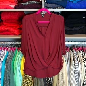 Timing Martin burgundy  3/4 quarter sleeve v neck blouse size S